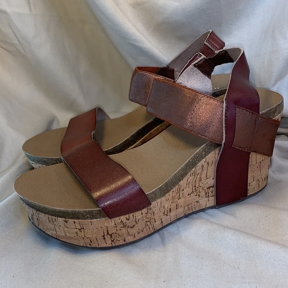 Corkys almost NEW cork wedge sandals